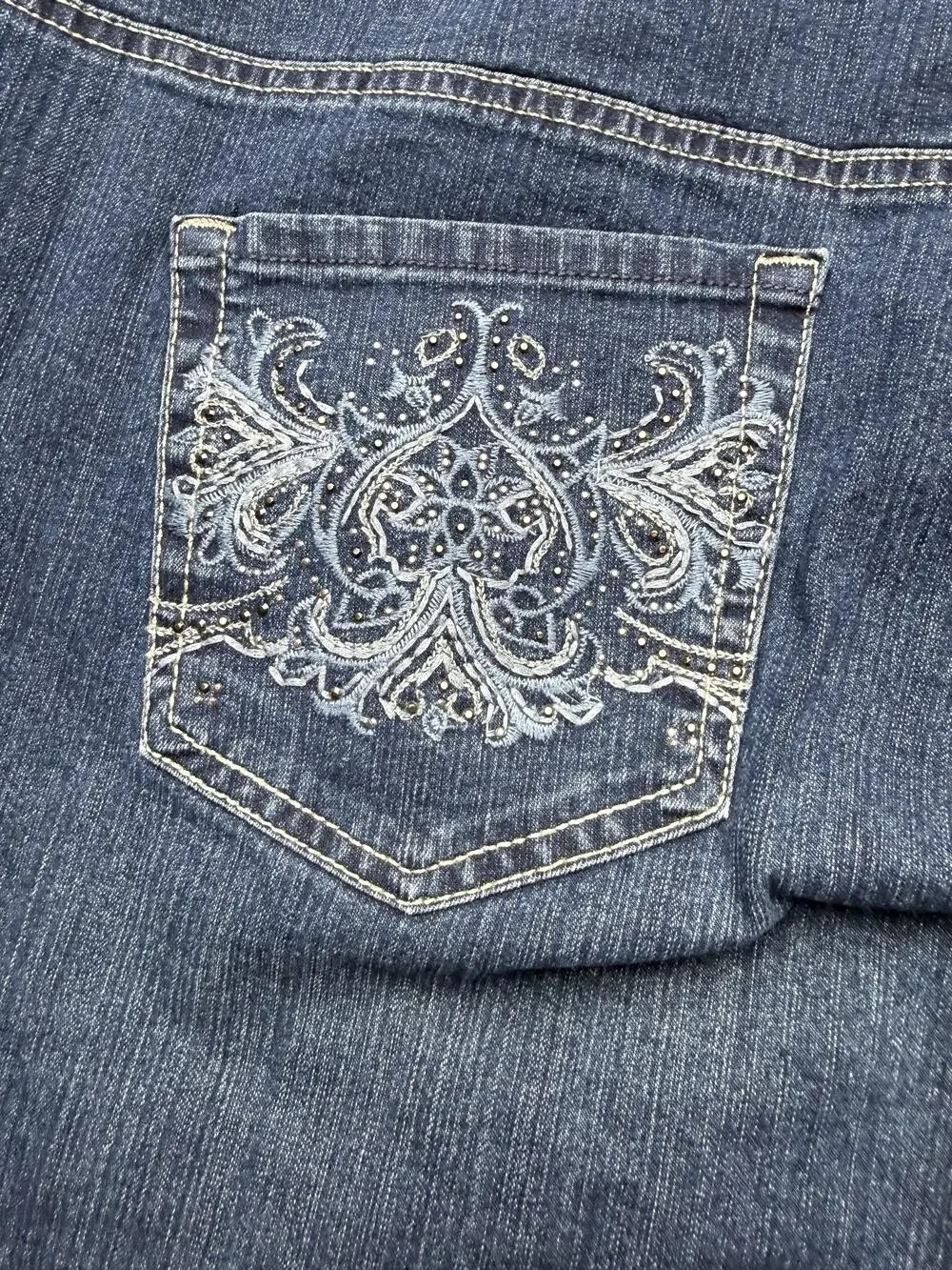 Gloria Vanderbilt Bermuda Shorts Womens 20W Denim Embroidered Long Amanda